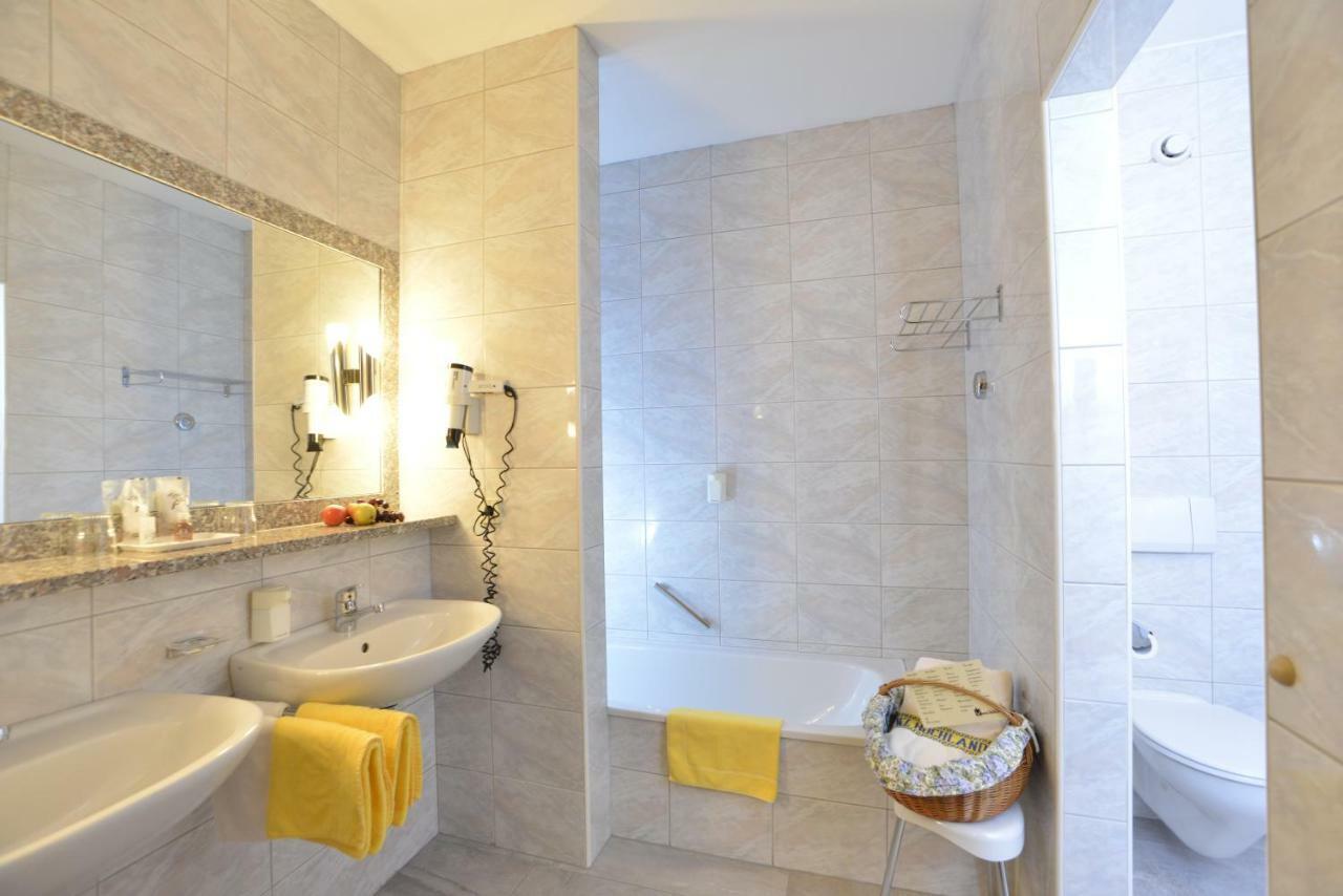 Hotel Residenz Hochland Seefeld in Tirol Bagian luar foto